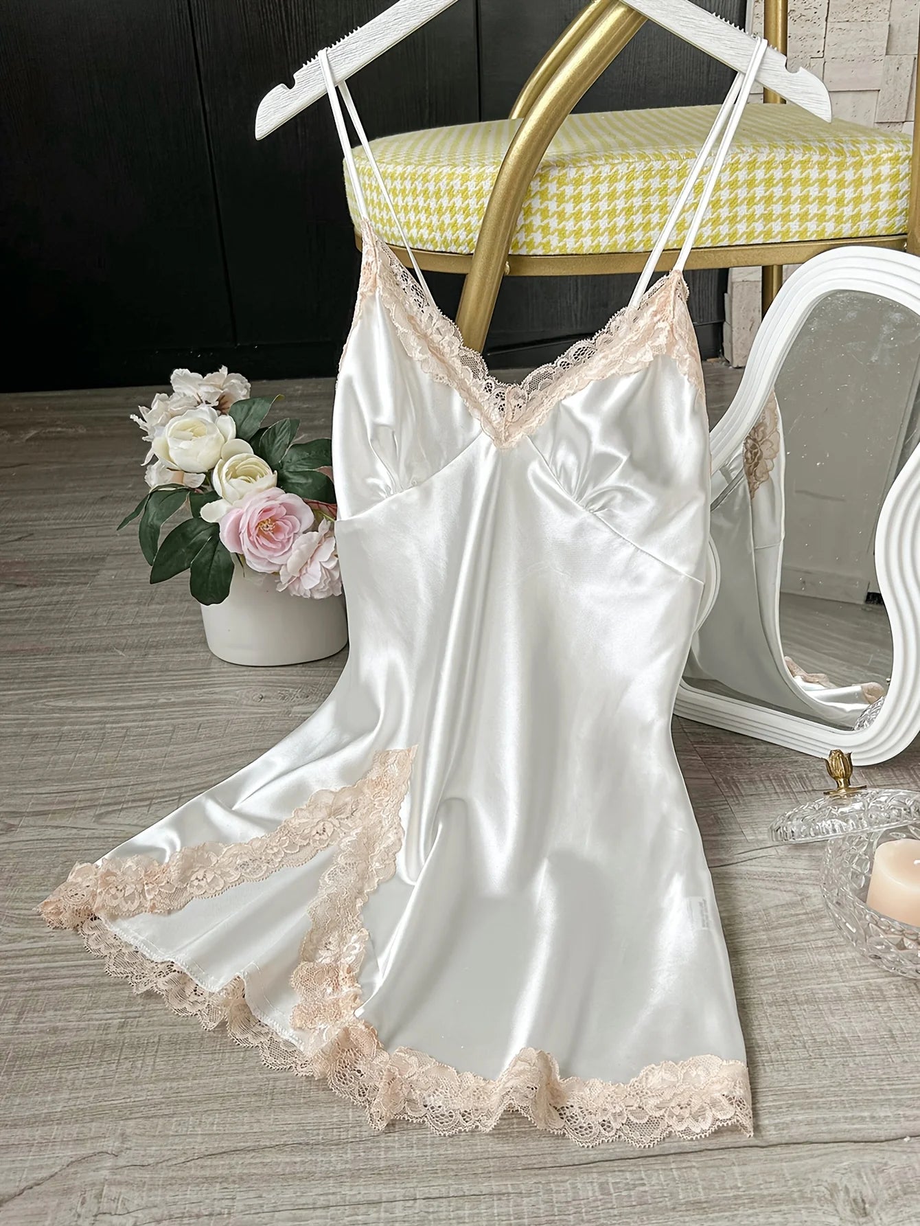 Chemise de Nuit en Dentelle Col en V Sexy