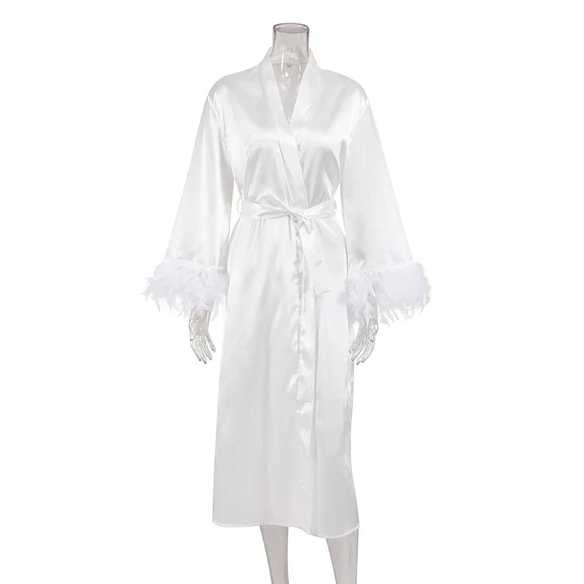 Peignoir en Satin à Plumes de Mariée