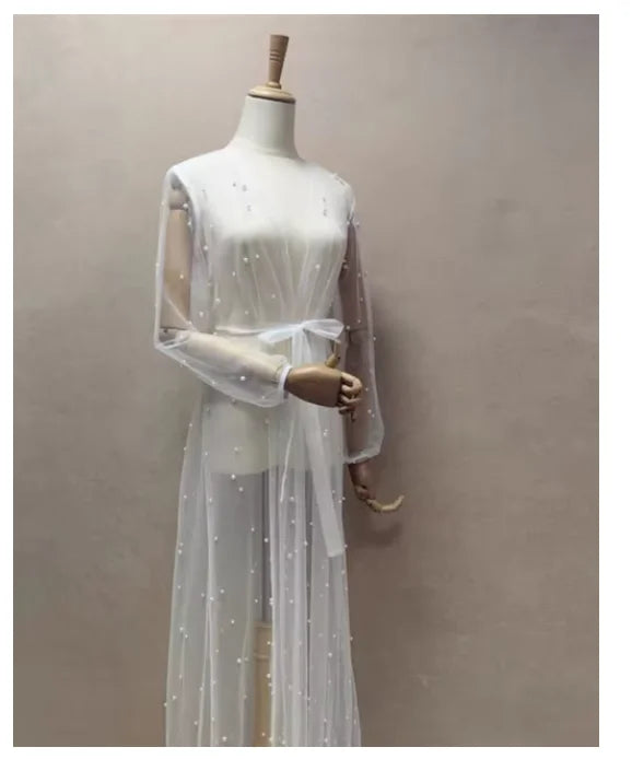 Peignoir en Soie Blanche Perlée de Mariée